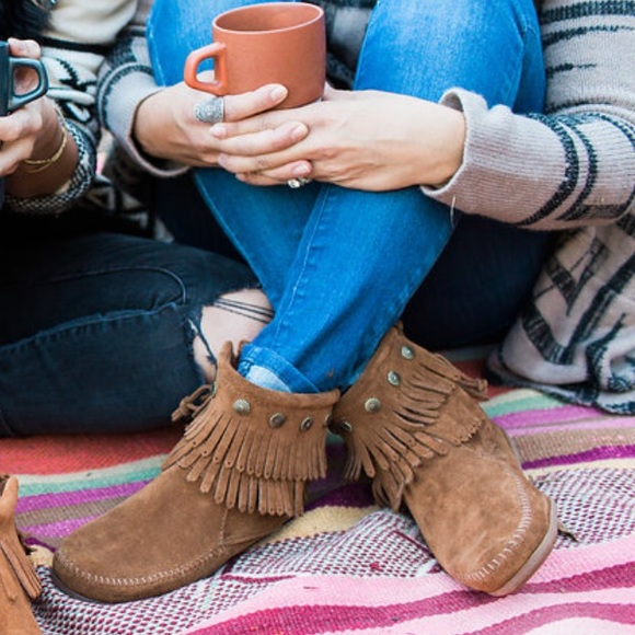 Minnetonka Shoes - Minnetonka Double Fringe Side ZIP Boot LNC